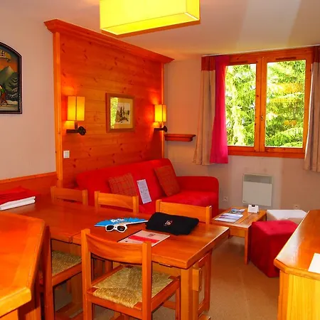 Appart hôtel Le Grand Chalet Des Pistes 3*