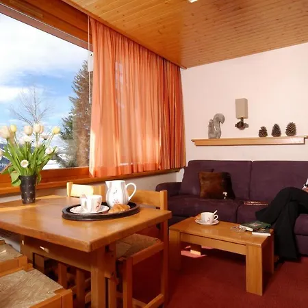 Appart hôtel Le Grand Chalet Des Pistes 3*