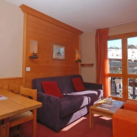 Le Grand Chalet Des Pistes 3*