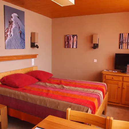 Appart hôtel Le Grand Chalet Des Pistes 3*